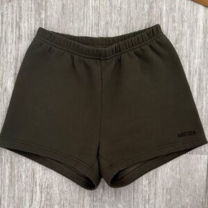 Aritzia Sweatfleece high waisted Shorts